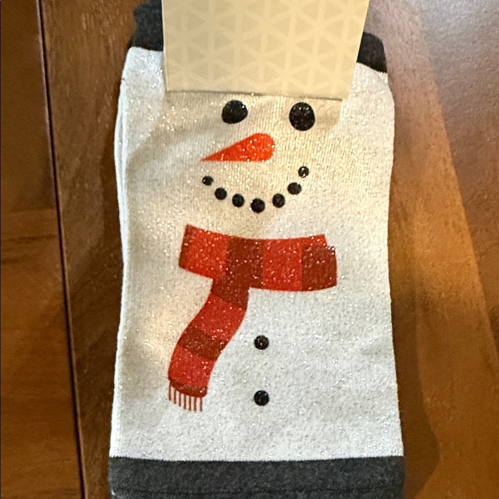 Festive and sparkly Pure Barre Snowman Socks - White and Gray ☃️☃️